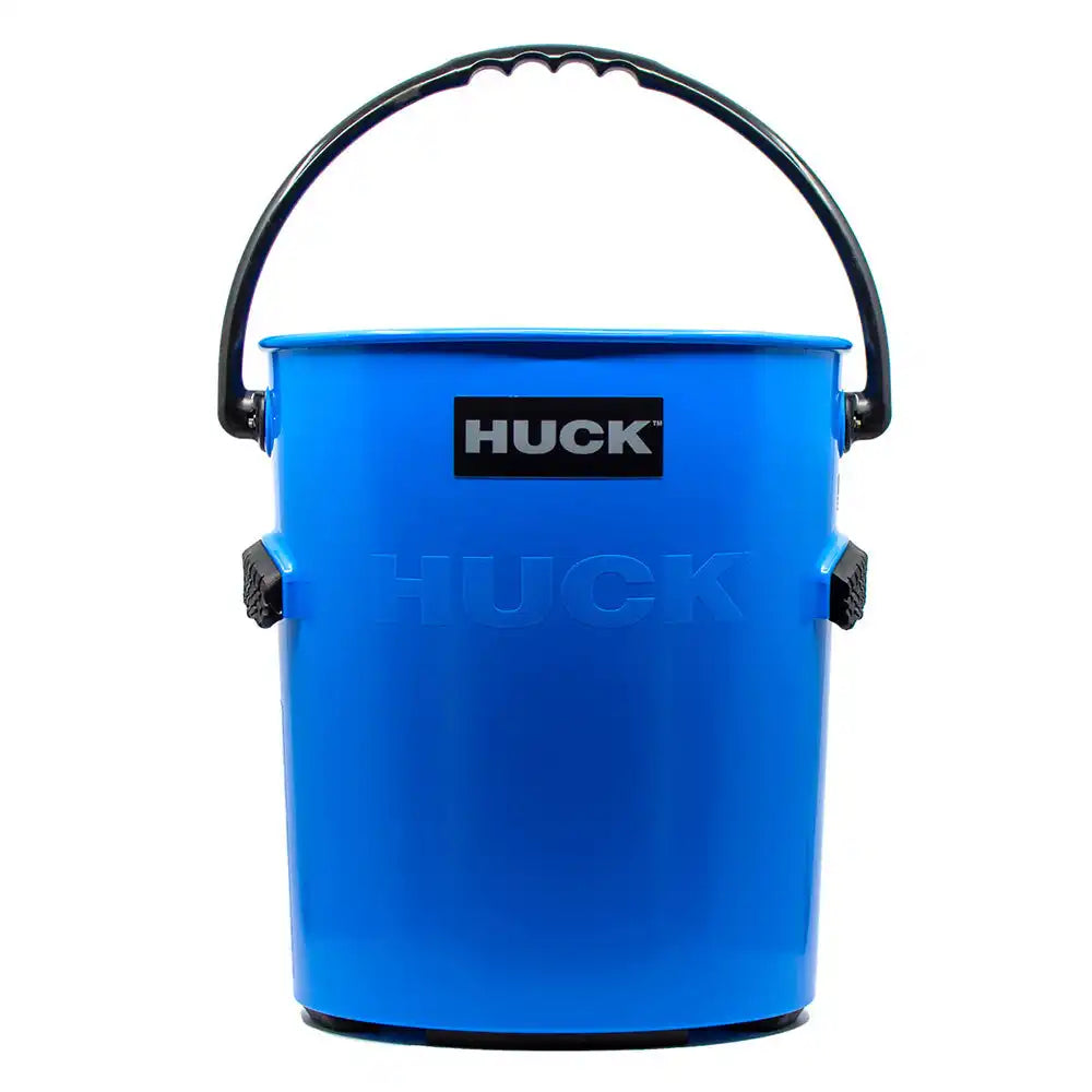 Blue cylindrical bucket with a black handle and ’HUCK’ branding.